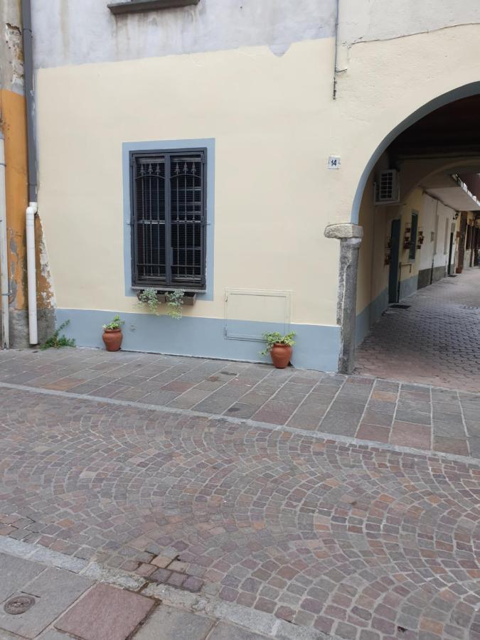 Ferienwohnung Romeo2 Somma Lombardo Exterior foto