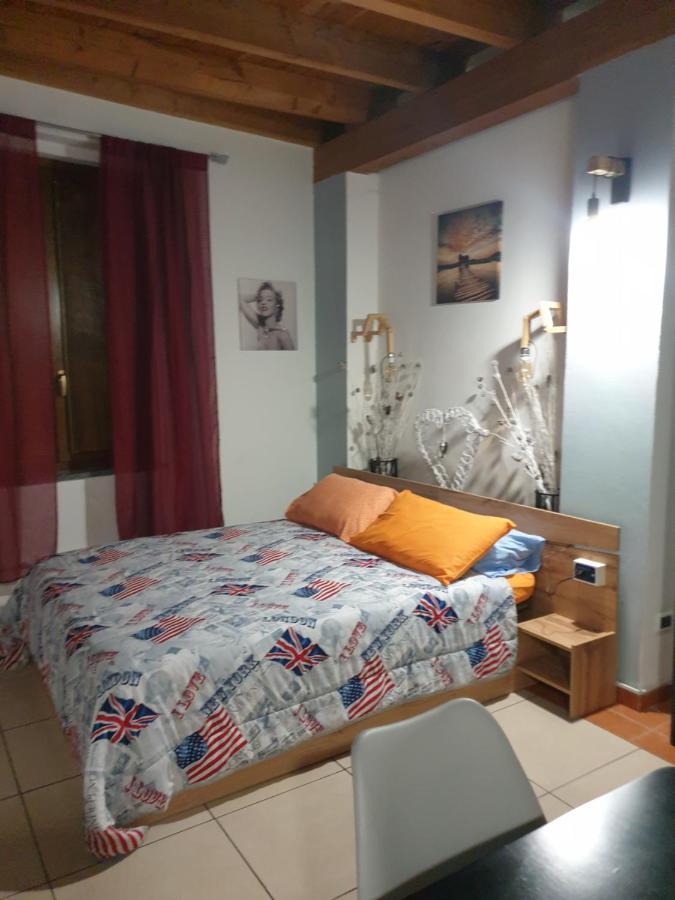 Ferienwohnung Romeo2 Somma Lombardo Exterior foto